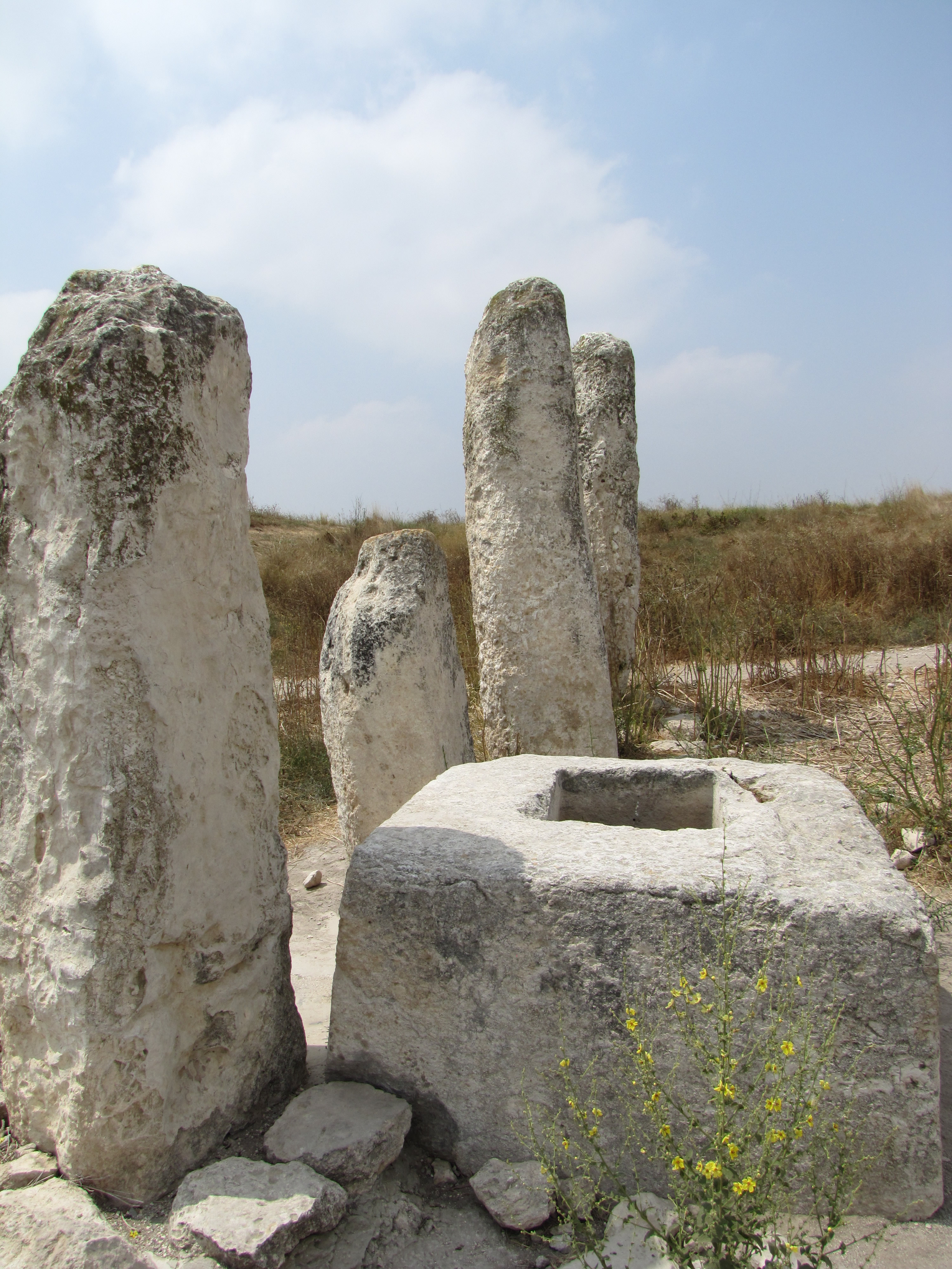 Standing stone monumental High Place covenant ceremony with box