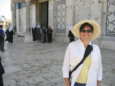 Toni Wiemers on temple mound with Muslim woman