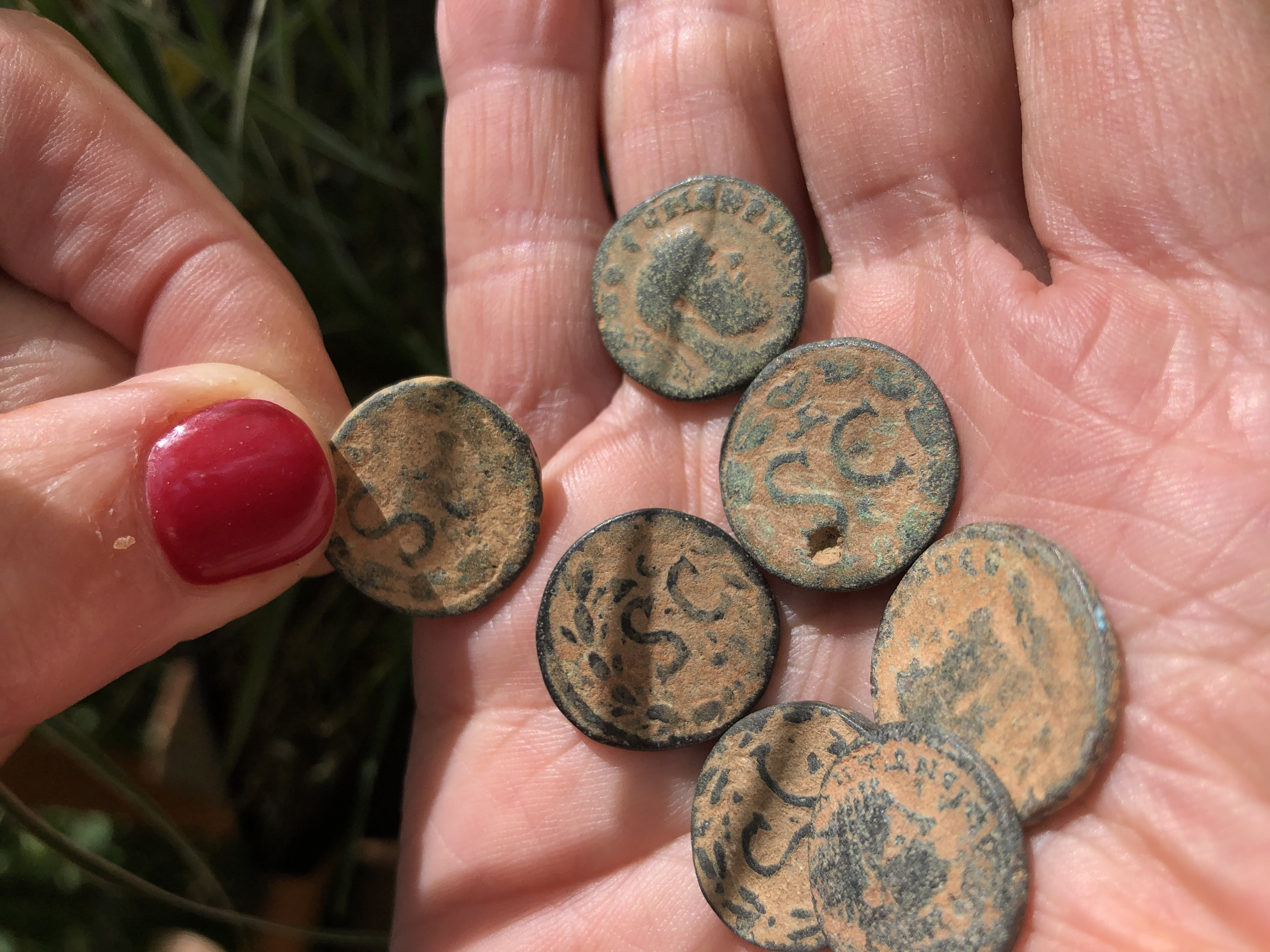 250 AD Roman bronze Coins marked with SC meaning decree of SENATUS CONSULTO for value FULL